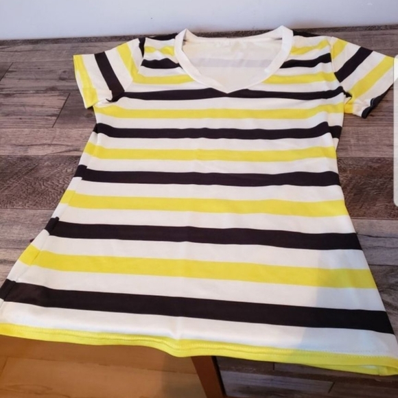 🖤 T-Shirt (Bundle of 3) - Picture 5 of 11